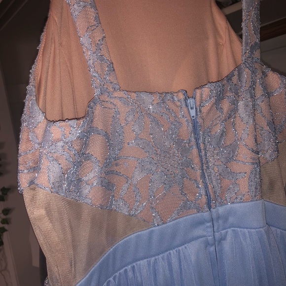 Prom/Homecoming/wedding/Sweet 16 Dress 💙 - Picture 4 of 7